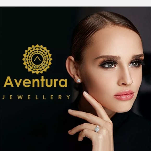 ⬇️(D17) 18k white gold plated,2 CT blue topaz Swarovski crystals - Picture 2 of 3